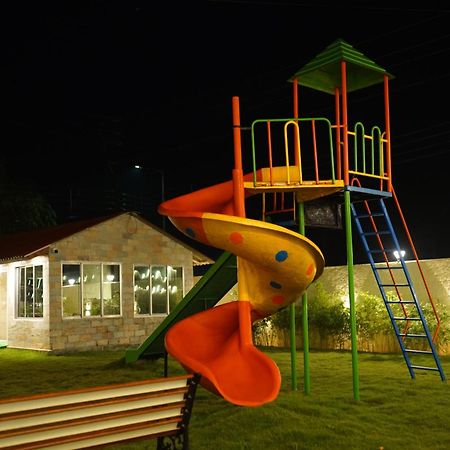 New Mouchak Hotel & Resorts Tajpur 외부 사진