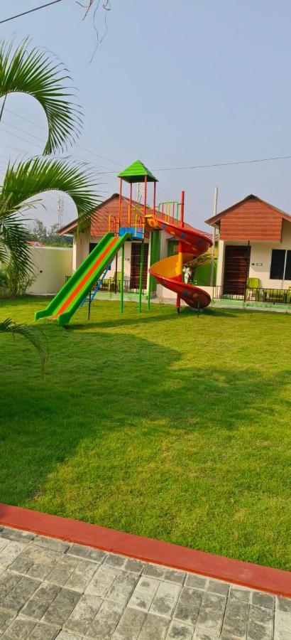 New Mouchak Hotel & Resorts Tajpur 외부 사진