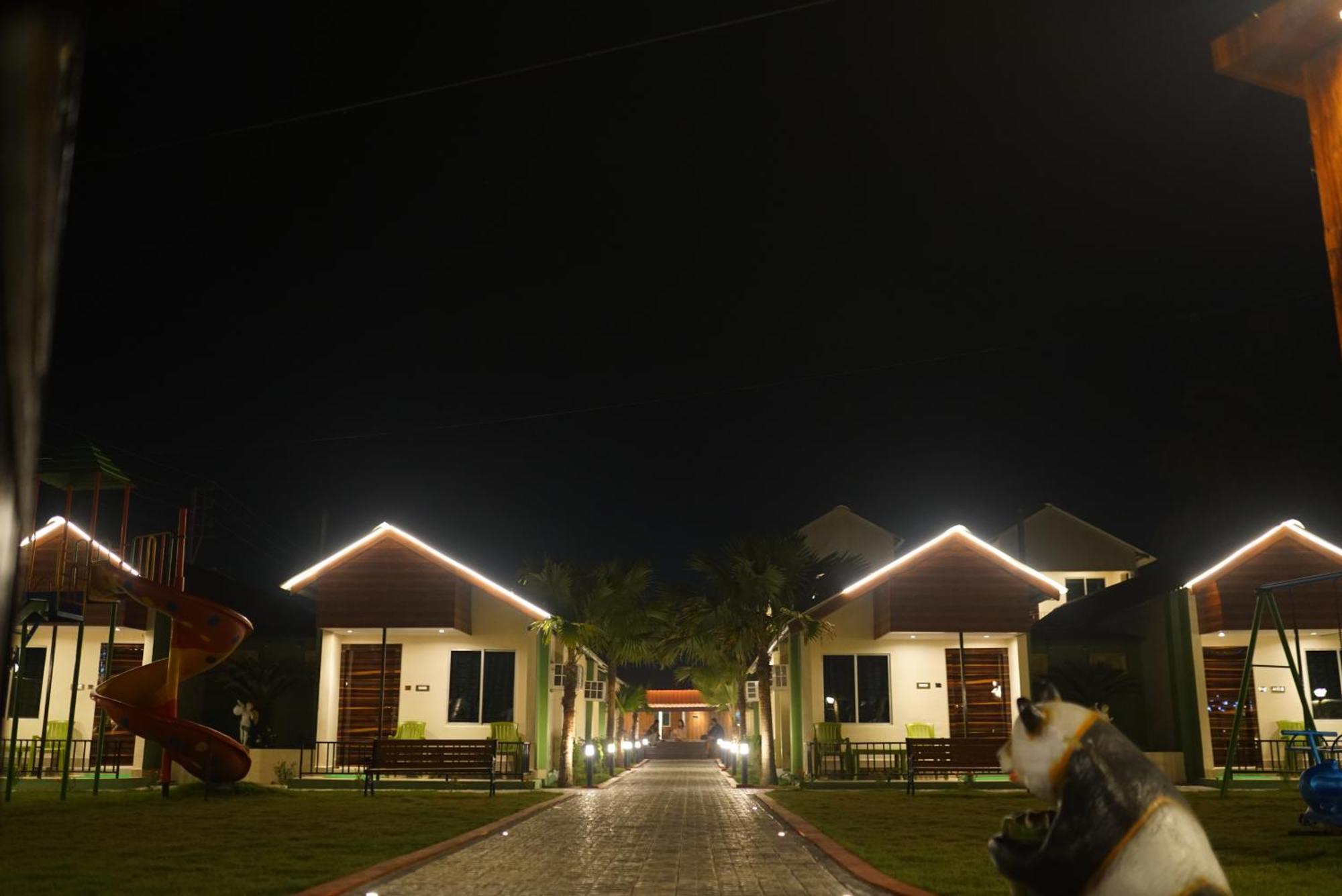 New Mouchak Hotel & Resorts Tajpur 외부 사진